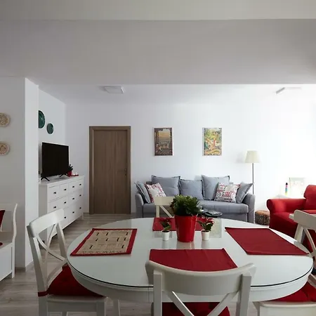 George Apartment